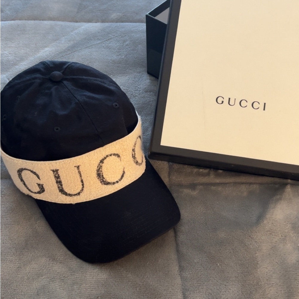 Gucci Black Hat with Cream Logo Band